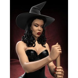 Witch Pinup Girl Halloween (1/24 scale)