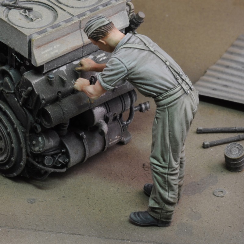 German soldier at work - WWII (1/48 scale) 3D printed